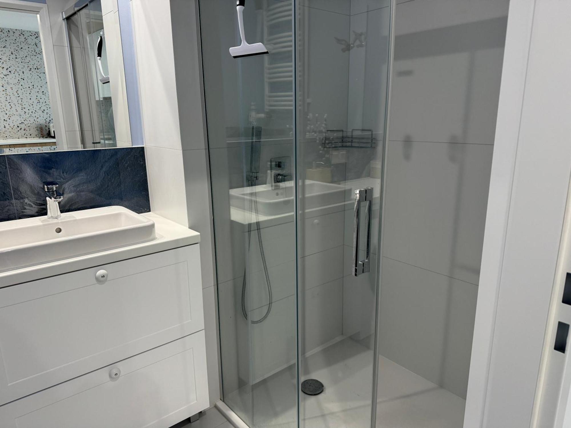 4Summer Kolobrzeg Apartamenty White Blue Sauna & Fitness & Parking 100 Metrow Do Pieknej Szerokiej Piaszczystej Plazy, Wspanialy Widok Z Duzego Tarasu! 100 Meter Zu Einem Schoenen Breiten Sandstrand, Herrliche Aussicht Von Einer Grossen Terrasse! Esterno foto