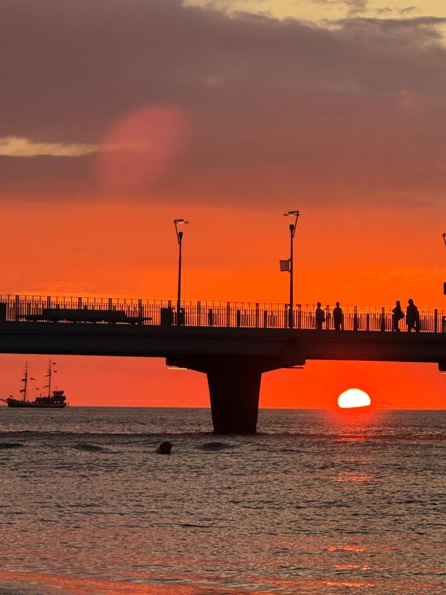 4Summer Kolobrzeg Apartamenty White Blue Sauna & Fitness & Parking 100 Metrow Do Pieknej Szerokiej Piaszczystej Plazy, Wspanialy Widok Z Duzego Tarasu! 100 Meter Zu Einem Schoenen Breiten Sandstrand, Herrliche Aussicht Von Einer Grossen Terrasse! Esterno foto